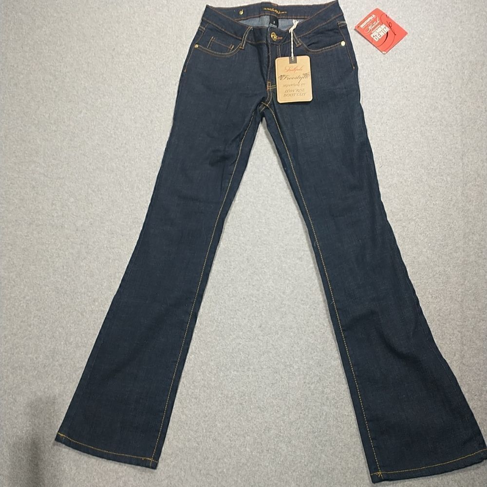 Southpole Jeans Women 3 Blue Denim Low Rise Bootcut FreeStyle Signature Fit NWT.